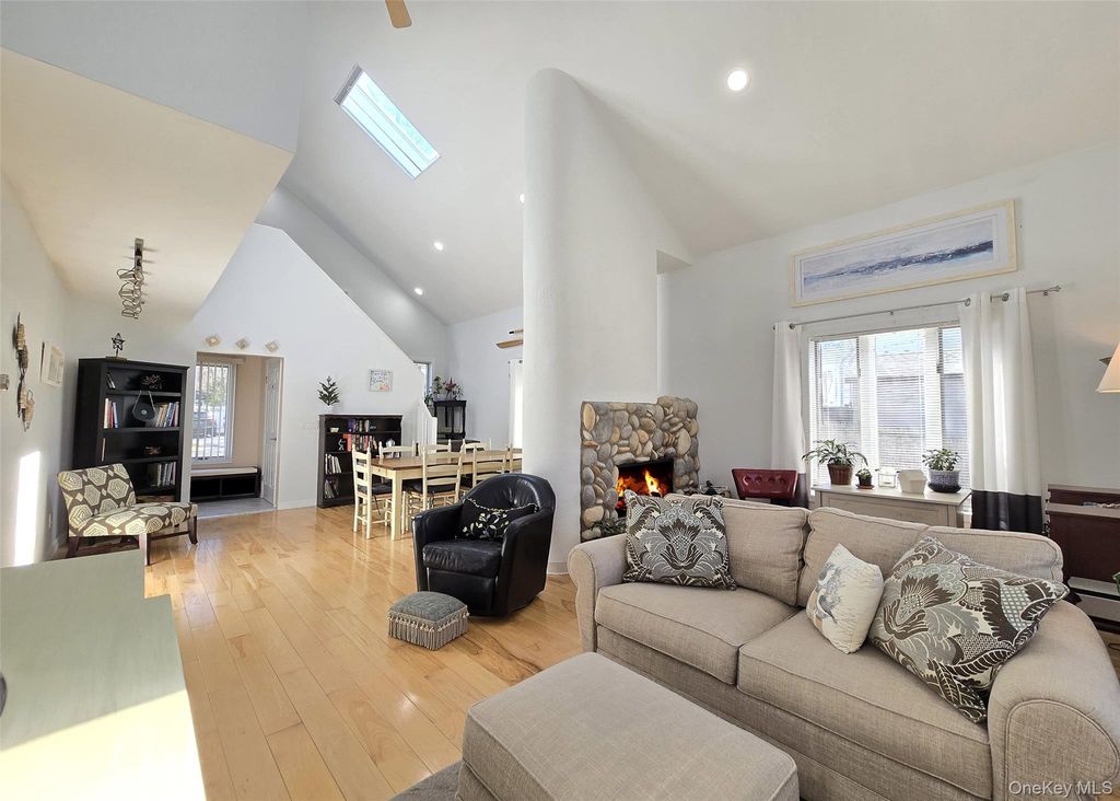 Photo of 122 Curtis Drive, Sound Beach, NY 11789 (MLS # 984842)