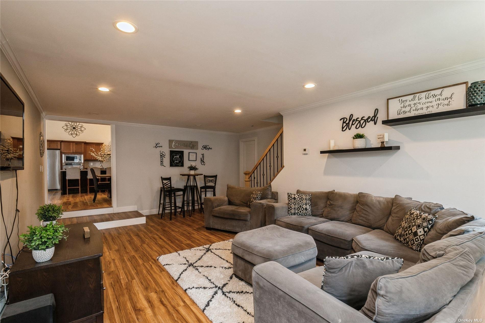 348 Indian Head Road, Commack, New York image 15