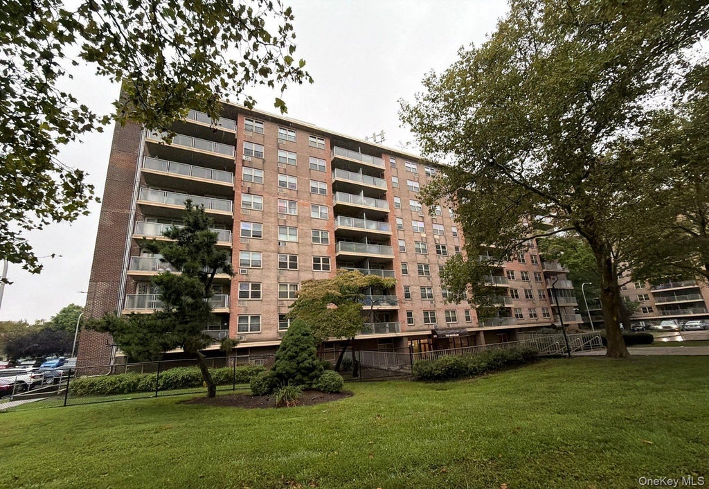 Photo of 1019 Van Siclen Avenue #9-7L, Brooklyn, NY 11207 (MLS # 1053841)