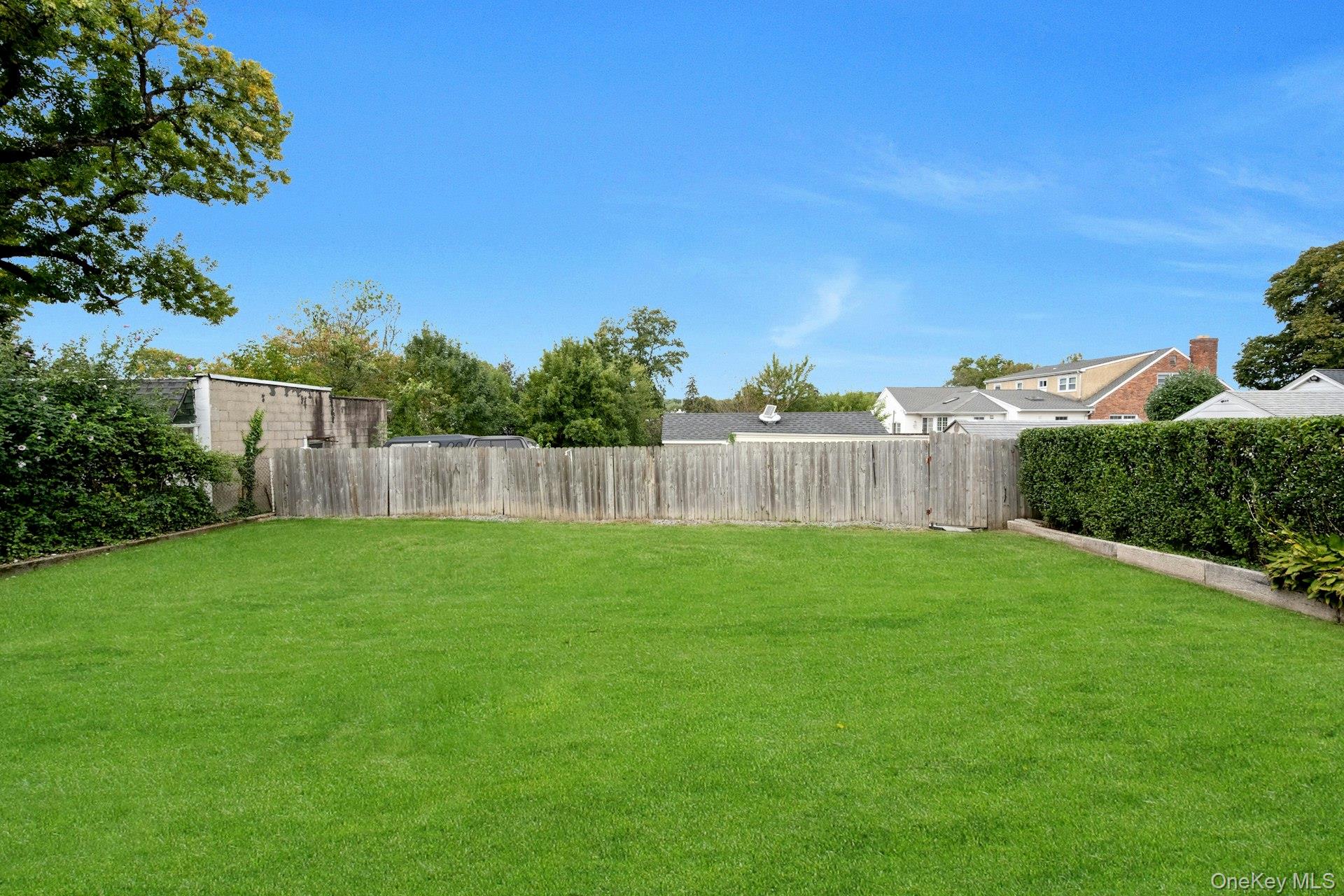 Mamaroneck, New York 10543, United States, 3 Bedrooms Bedrooms, ,3 BathroomsBathrooms,Residential,Active,210939