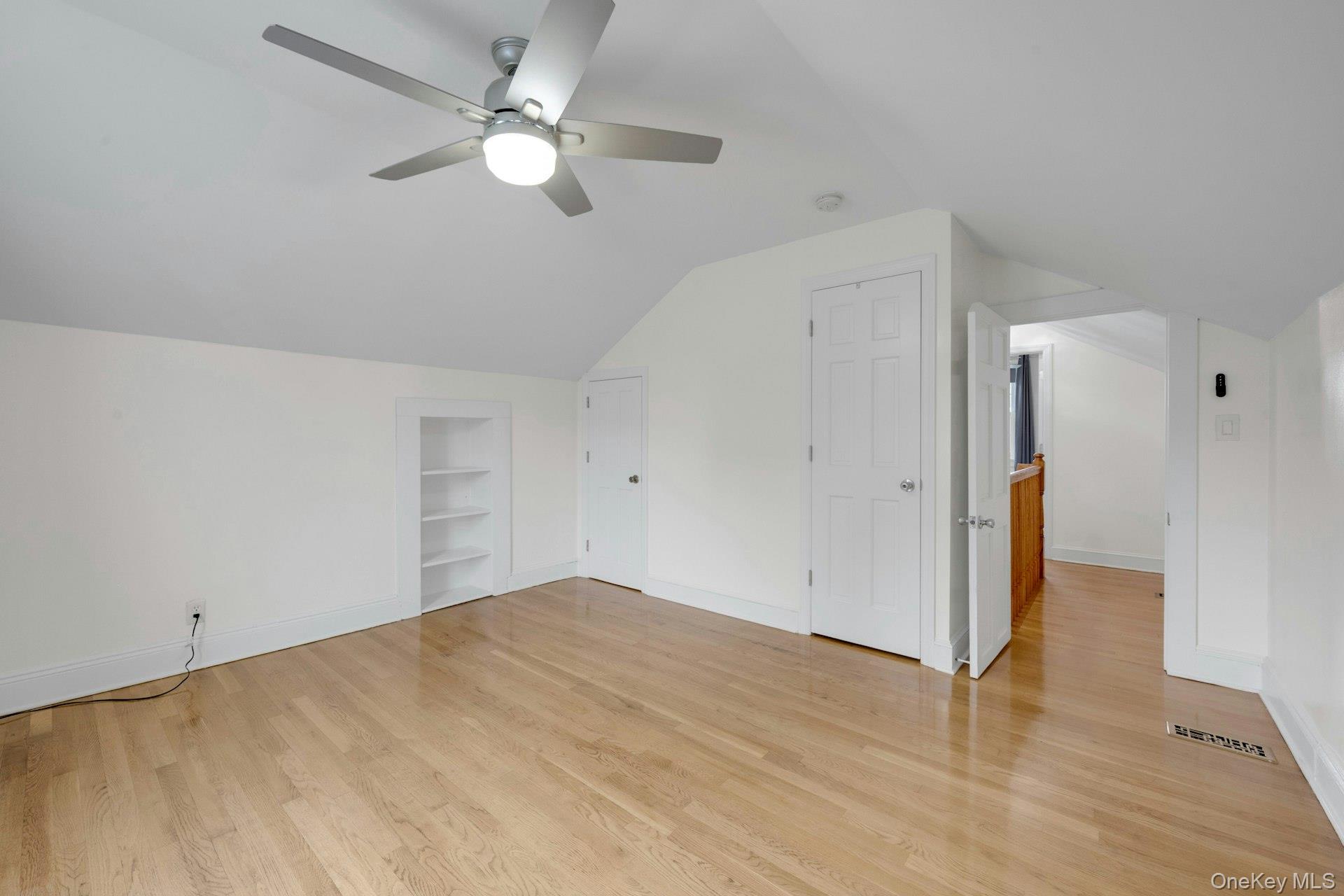 Mamaroneck, New York 10543, United States, 3 Bedrooms Bedrooms, ,3 BathroomsBathrooms,Residential,Active,210939