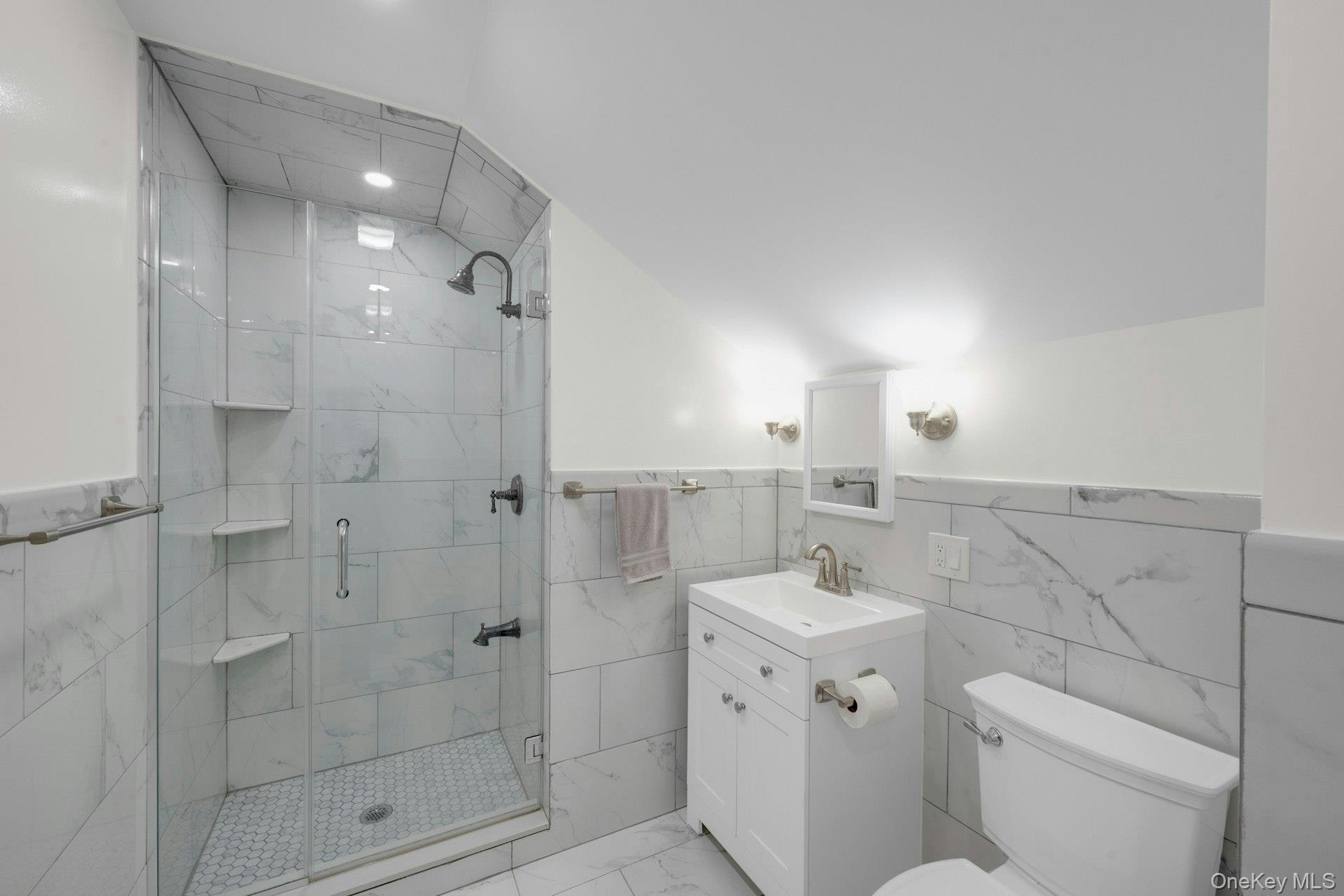 Mamaroneck, New York 10543, United States, 3 Bedrooms Bedrooms, ,3 BathroomsBathrooms,Residential,Active,210939