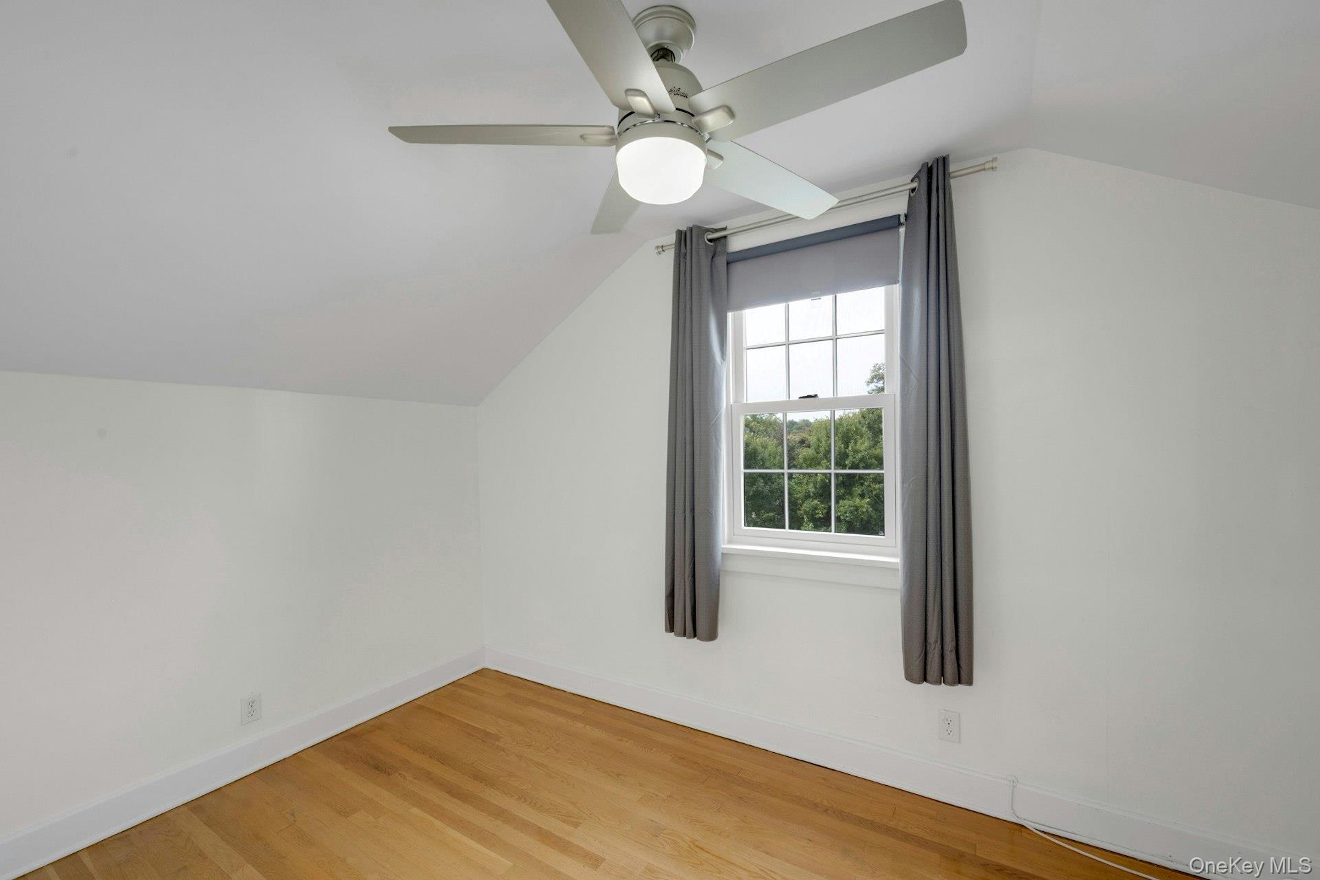 Mamaroneck, New York 10543, United States, 3 Bedrooms Bedrooms, ,3 BathroomsBathrooms,Residential,Active,210939