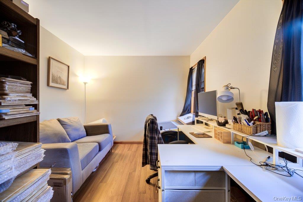 32 Nightingale Trail W