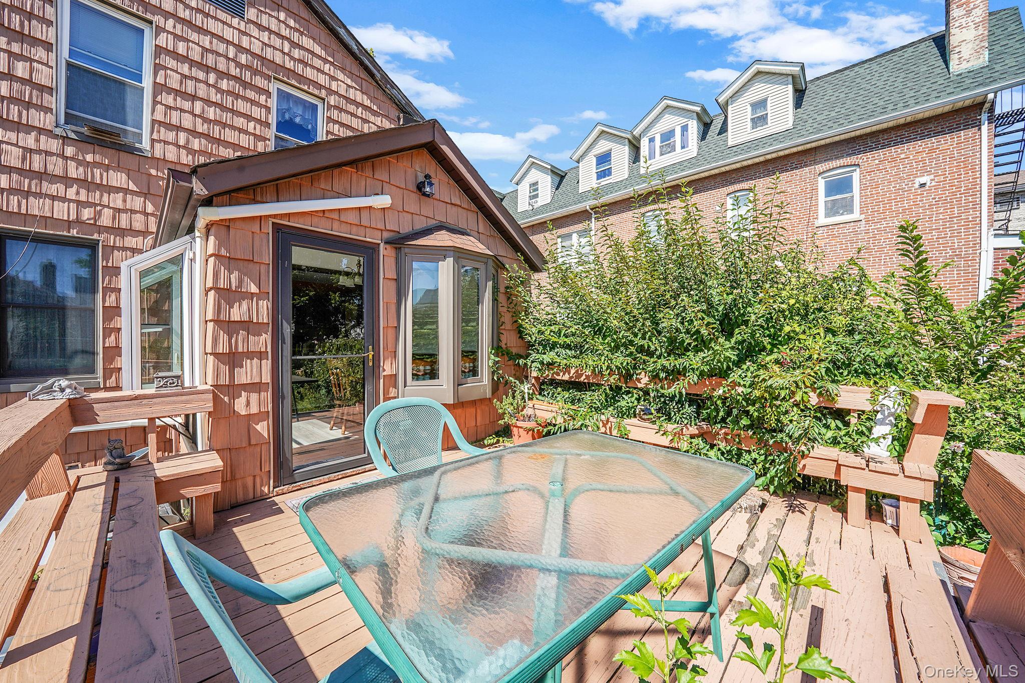 1636 Williamsbridge Road