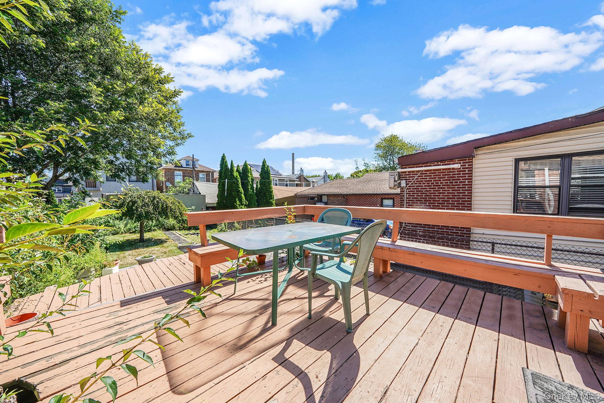 1636 Williamsbridge Road