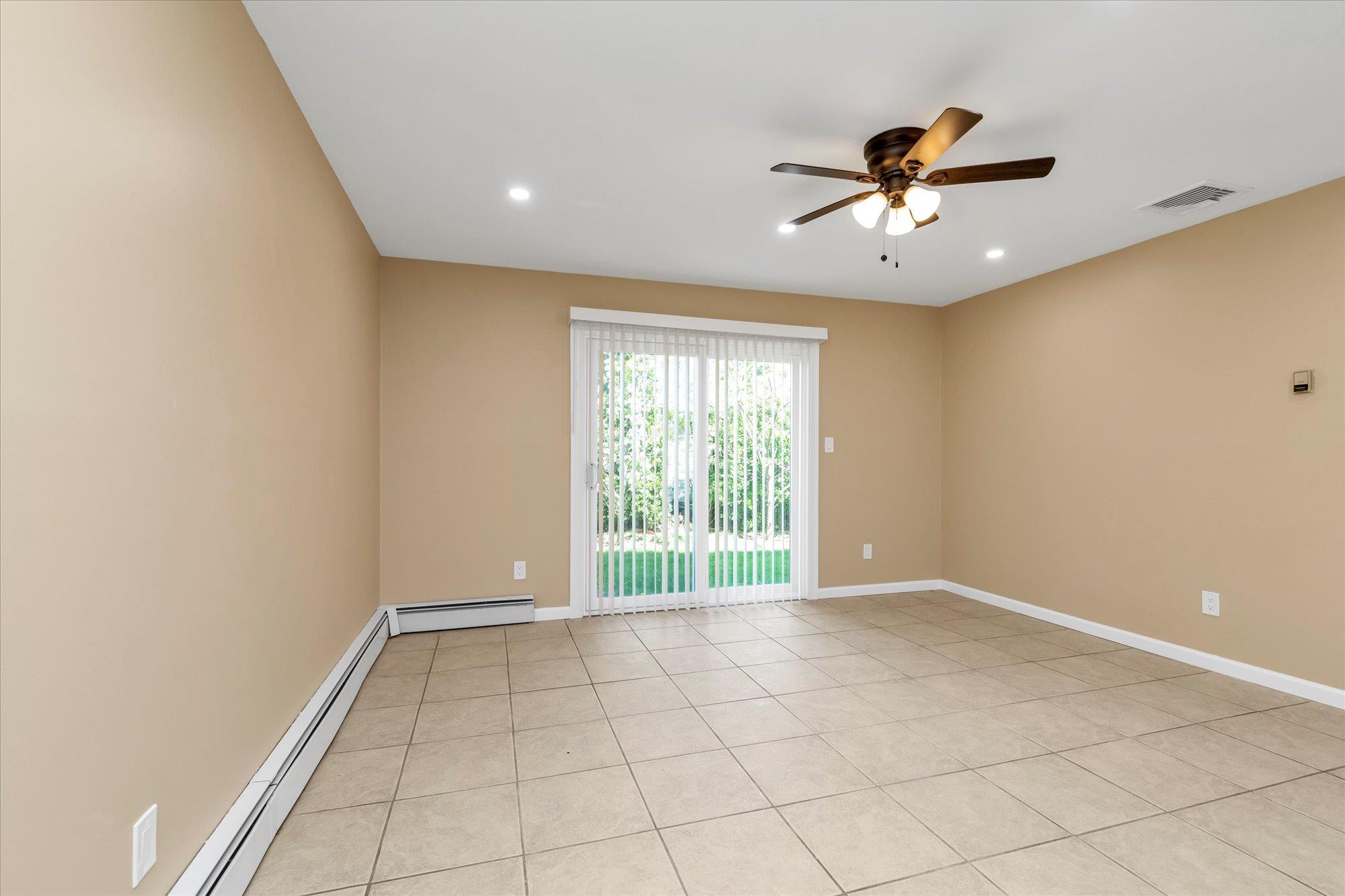 69 Woodward Street, Roslyn Heights, New York image 28
