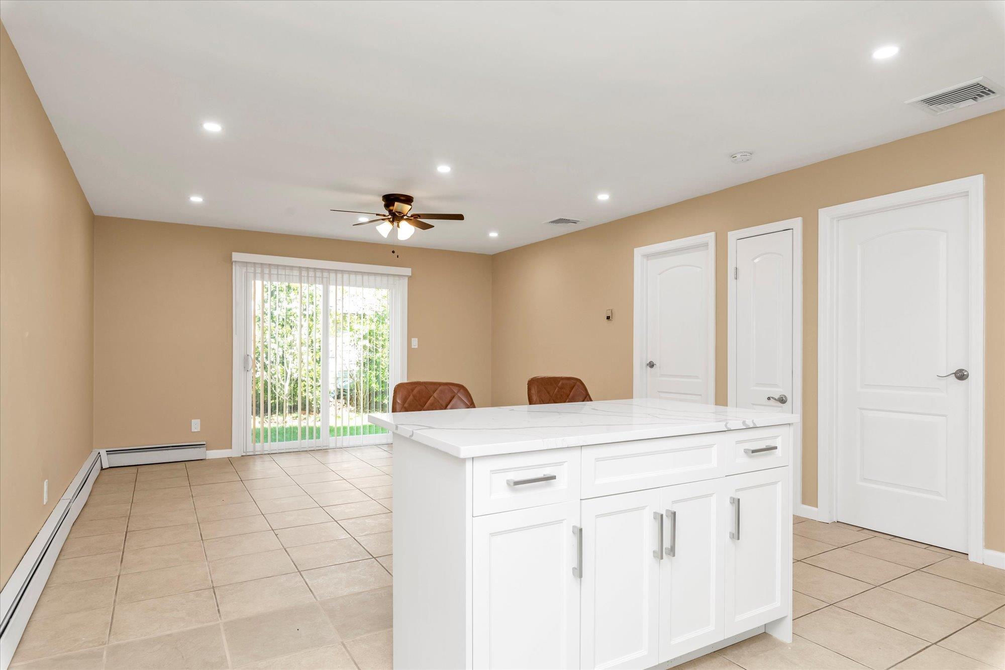 69 Woodward Street, Roslyn Heights, New York image 31