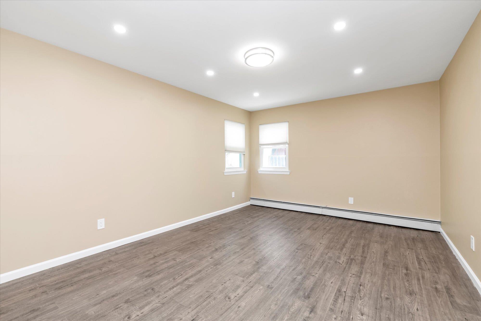 69 Woodward Street, Roslyn Heights, New York image 26