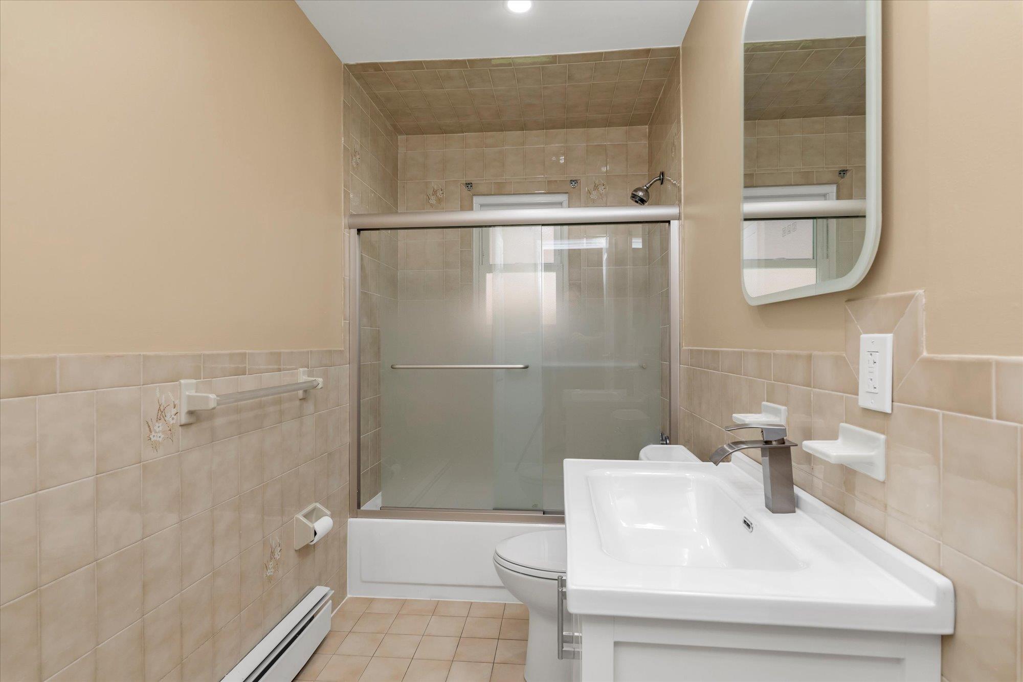 69 Woodward Street, Roslyn Heights, New York image 27