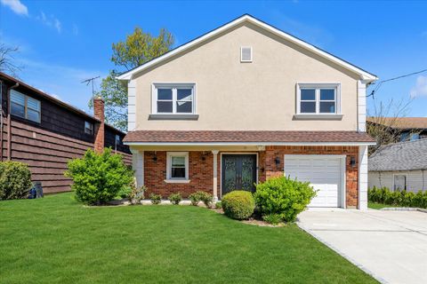 69 Woodward Street Roslyn Heights NY 11577