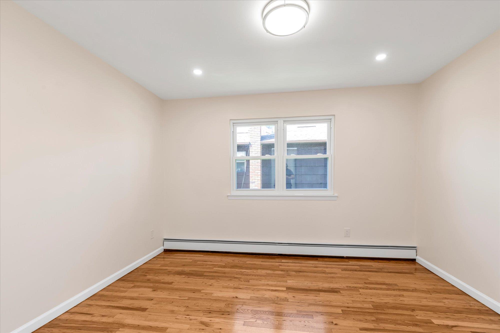 69 Woodward Street, Roslyn Heights, New York image 21