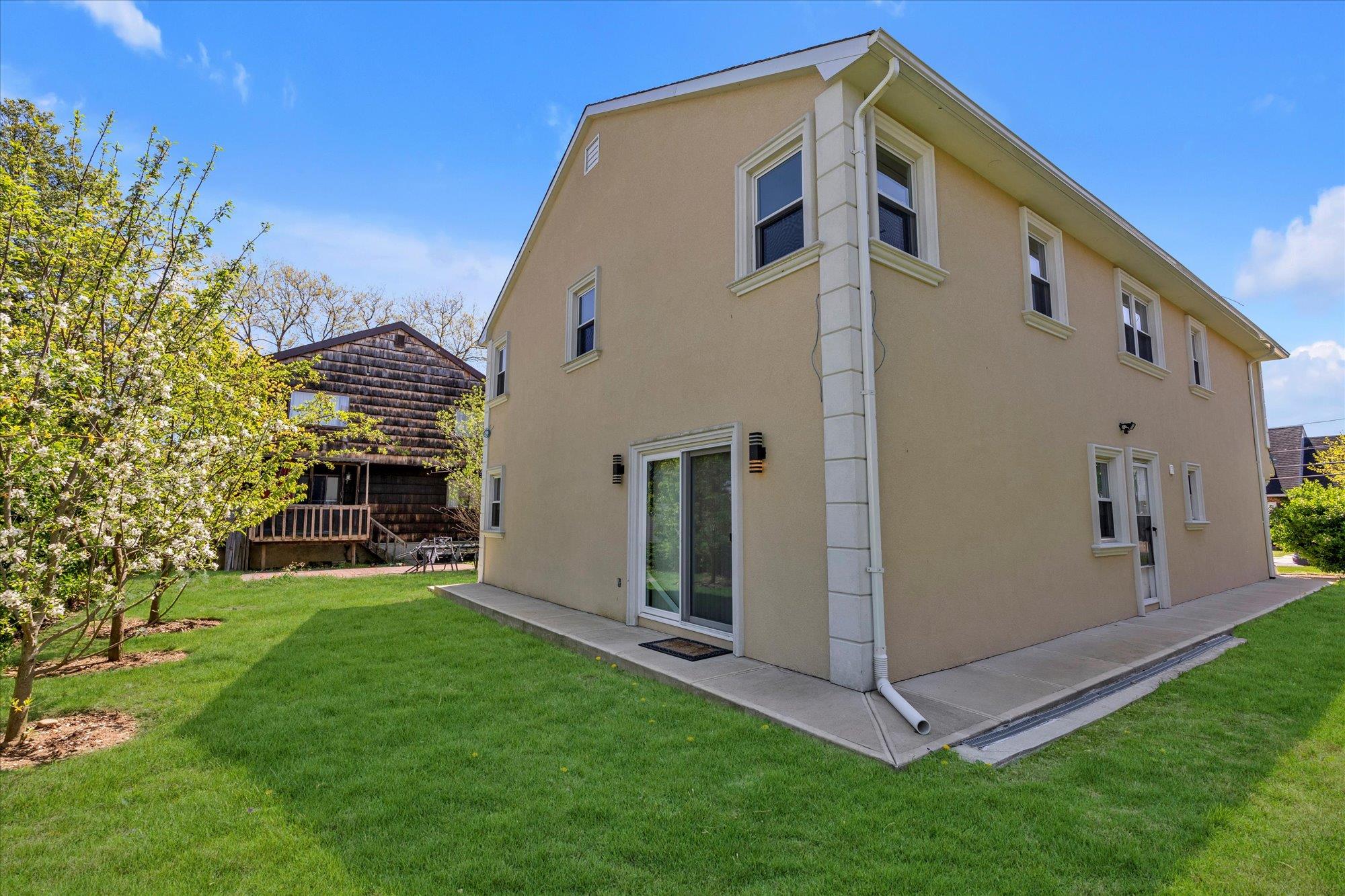 69 Woodward Street, Roslyn Heights, New York image 34