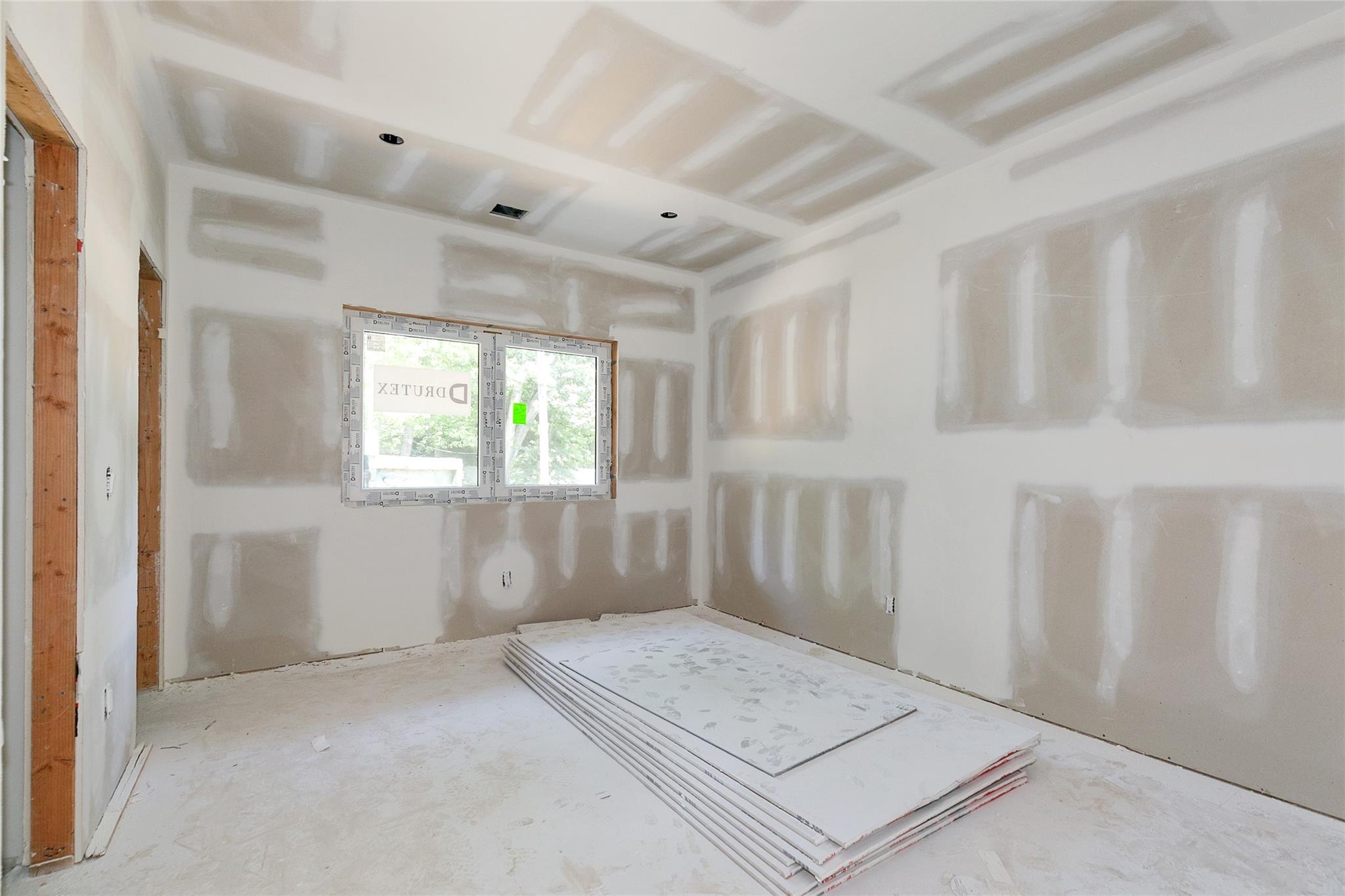 West Babylon, New York 11704, United States, 6 Bedrooms Bedrooms, ,5 BathroomsBathrooms,Residential,Active,15800