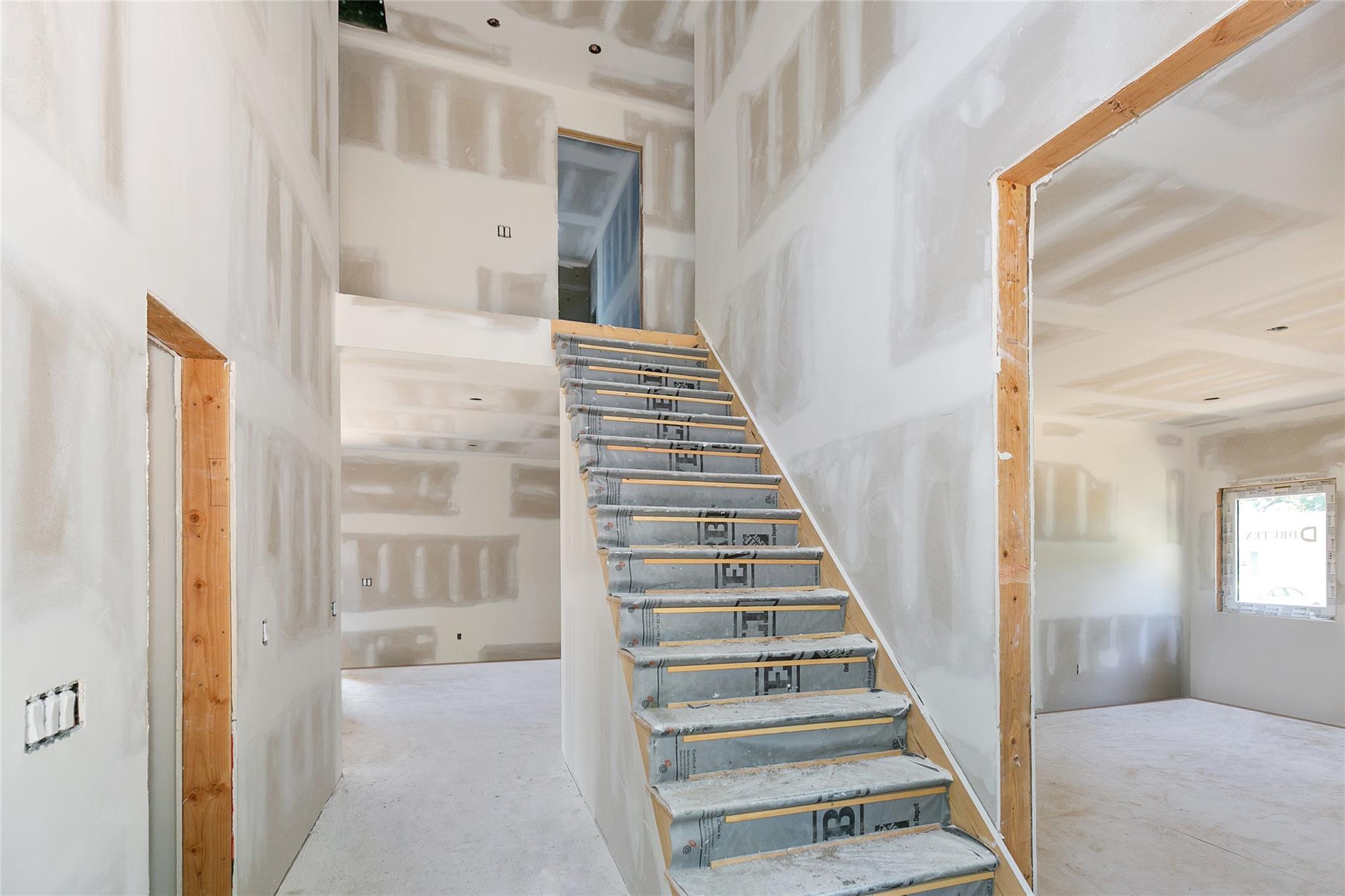 West Babylon, New York 11704, United States, 6 Bedrooms Bedrooms, ,5 BathroomsBathrooms,Residential,Active,15800