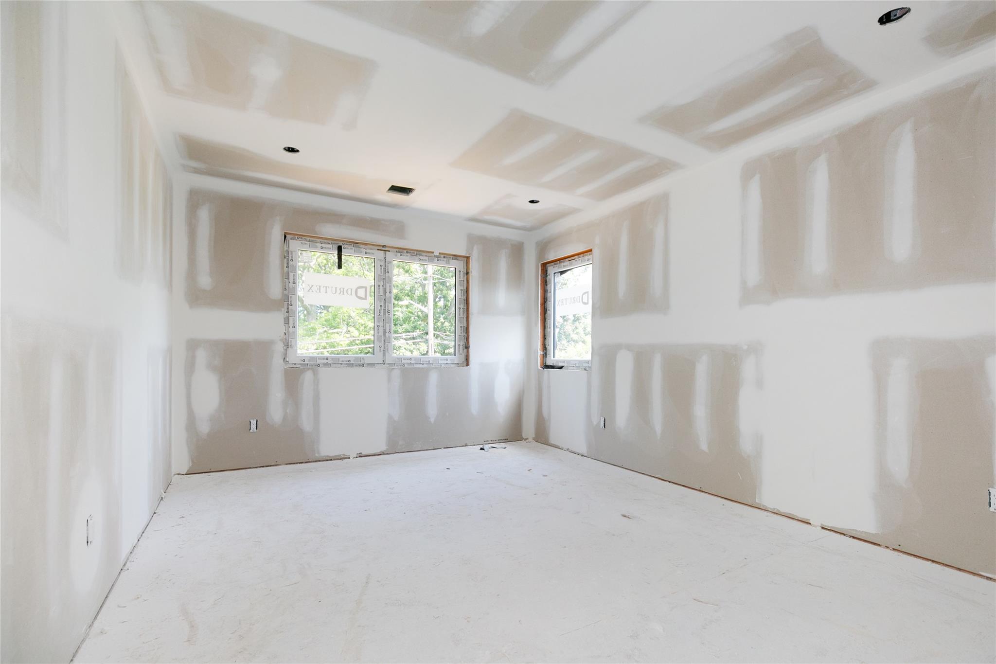 West Babylon, New York 11704, United States, 6 Bedrooms Bedrooms, ,5 BathroomsBathrooms,Residential,Active,15800