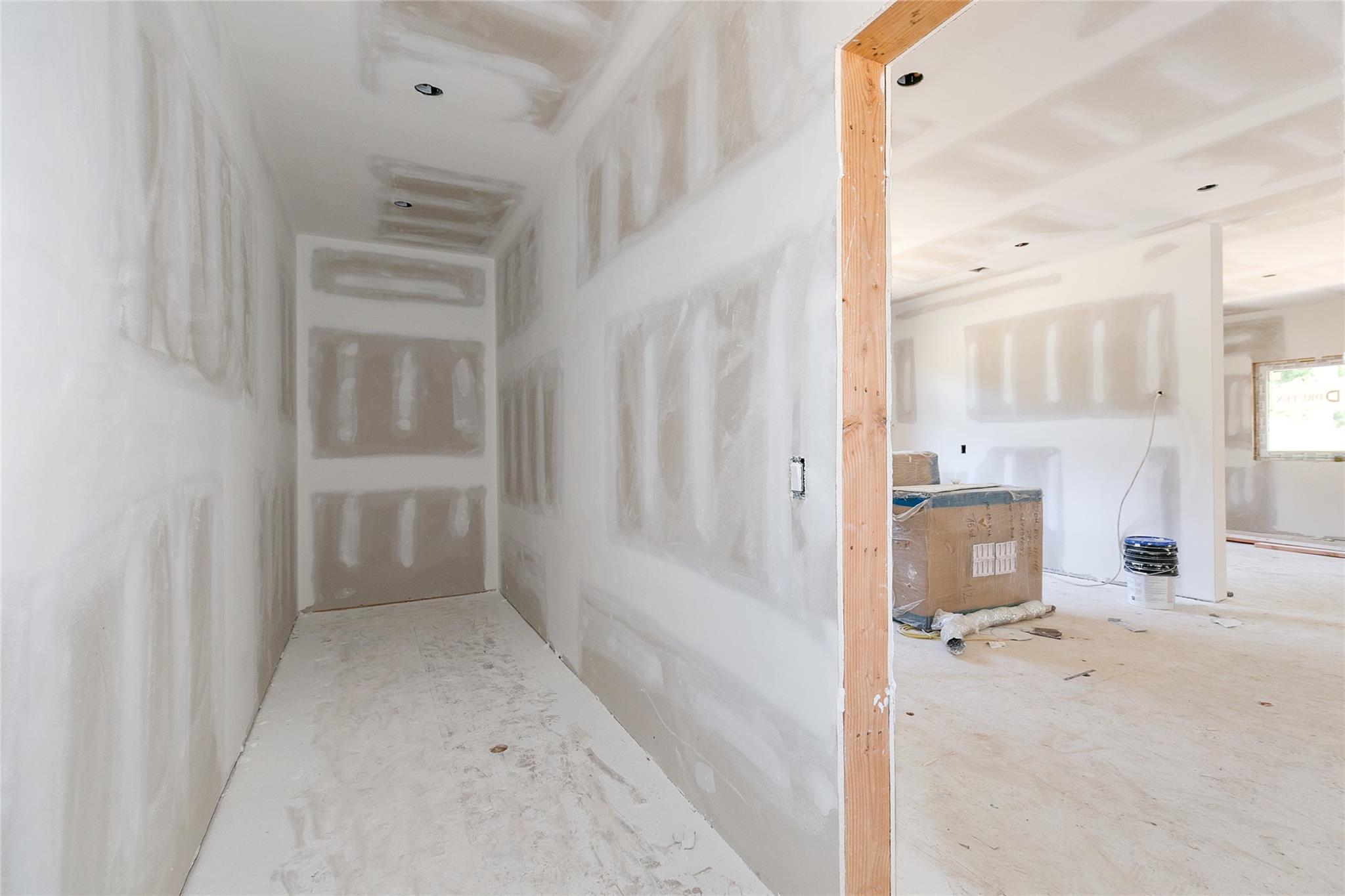 West Babylon, New York 11704, United States, 6 Bedrooms Bedrooms, ,5 BathroomsBathrooms,Residential,Active,15800