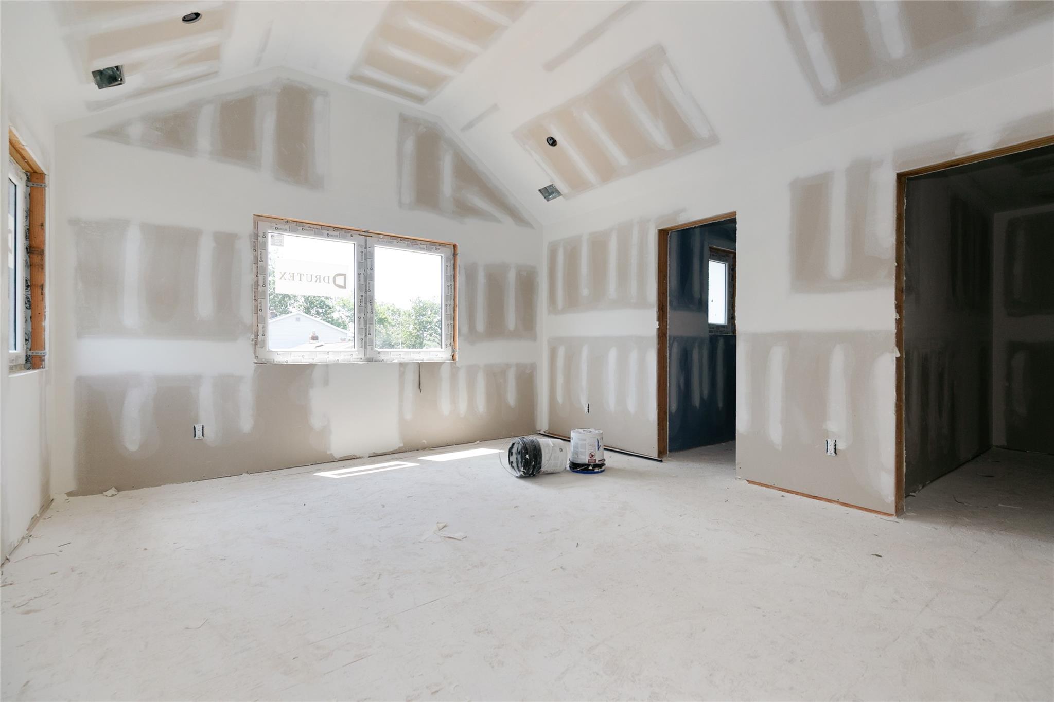 West Babylon, New York 11704, United States, 6 Bedrooms Bedrooms, ,5 BathroomsBathrooms,Residential,Active,15800