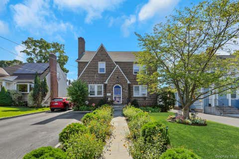 Multifamily For Rent - 64 Lyons Road #2 / 2ND FLOOR<br/> Scarsdale, NY 10583