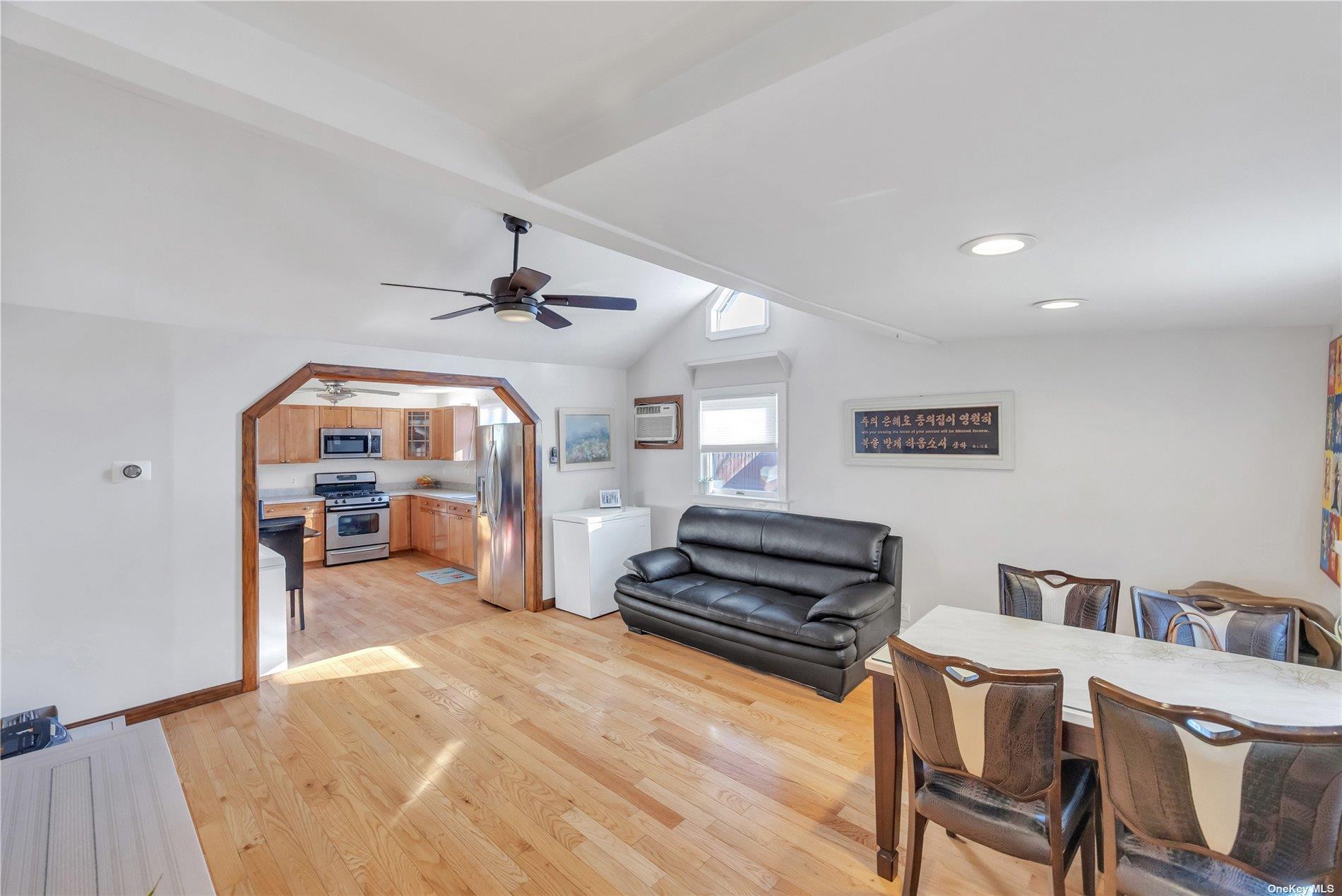 55 Inwood Avenue, Selden, New York image 7