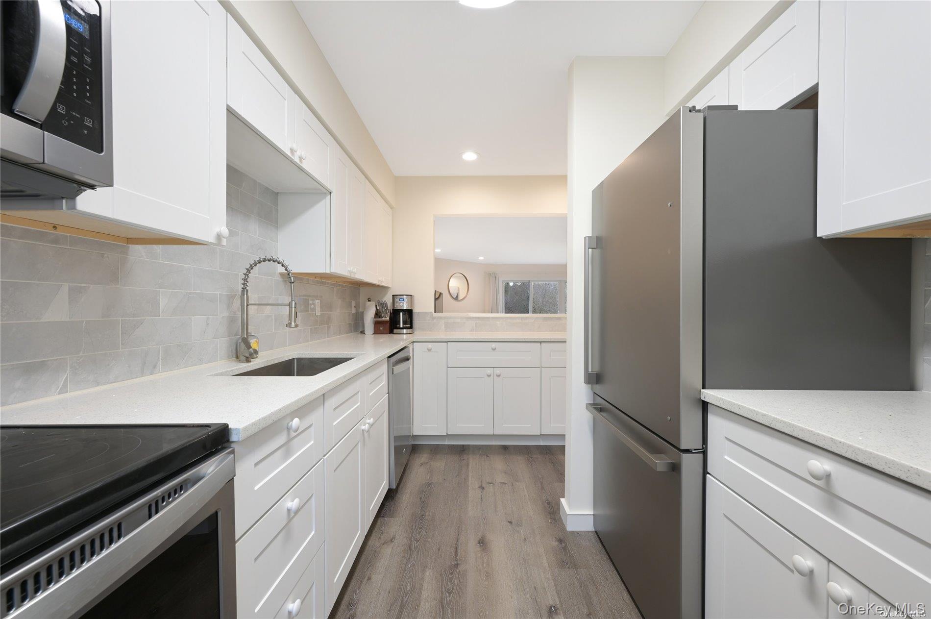 34 MONTAUK HIGHWAY 12