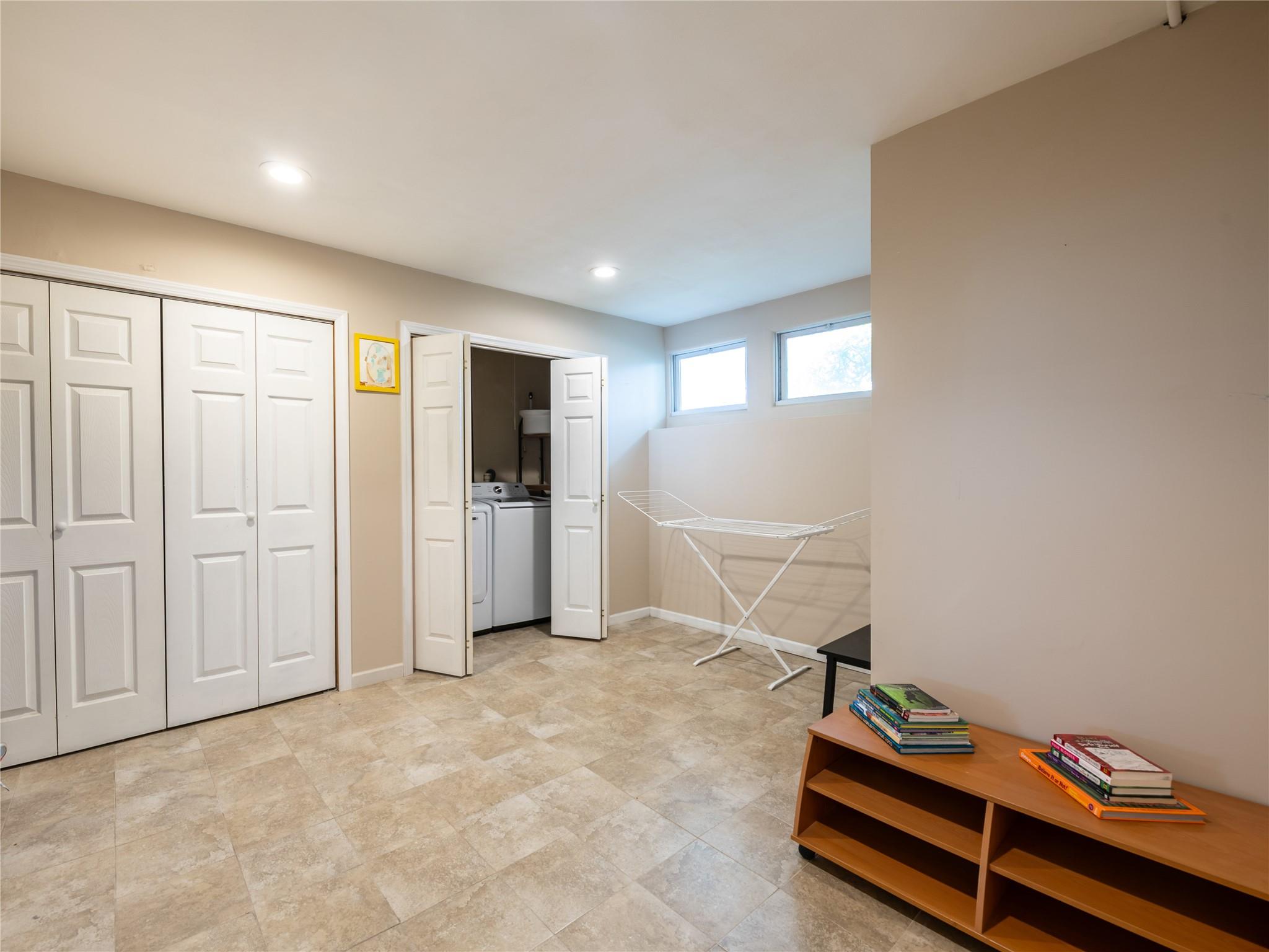 22 Heathcote Drive, Albertson, New York image 16