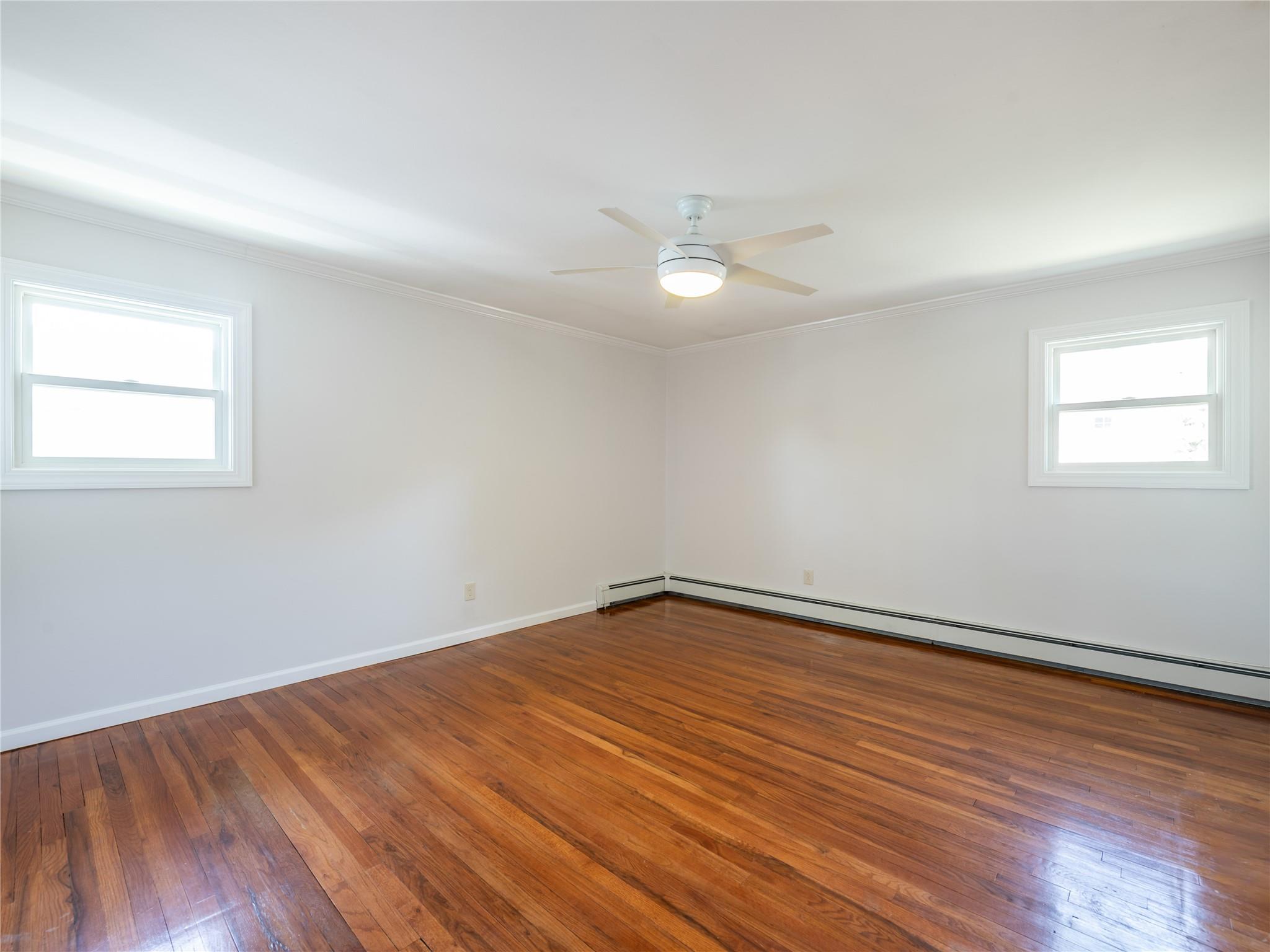 22 Heathcote Drive, Albertson, New York image 10