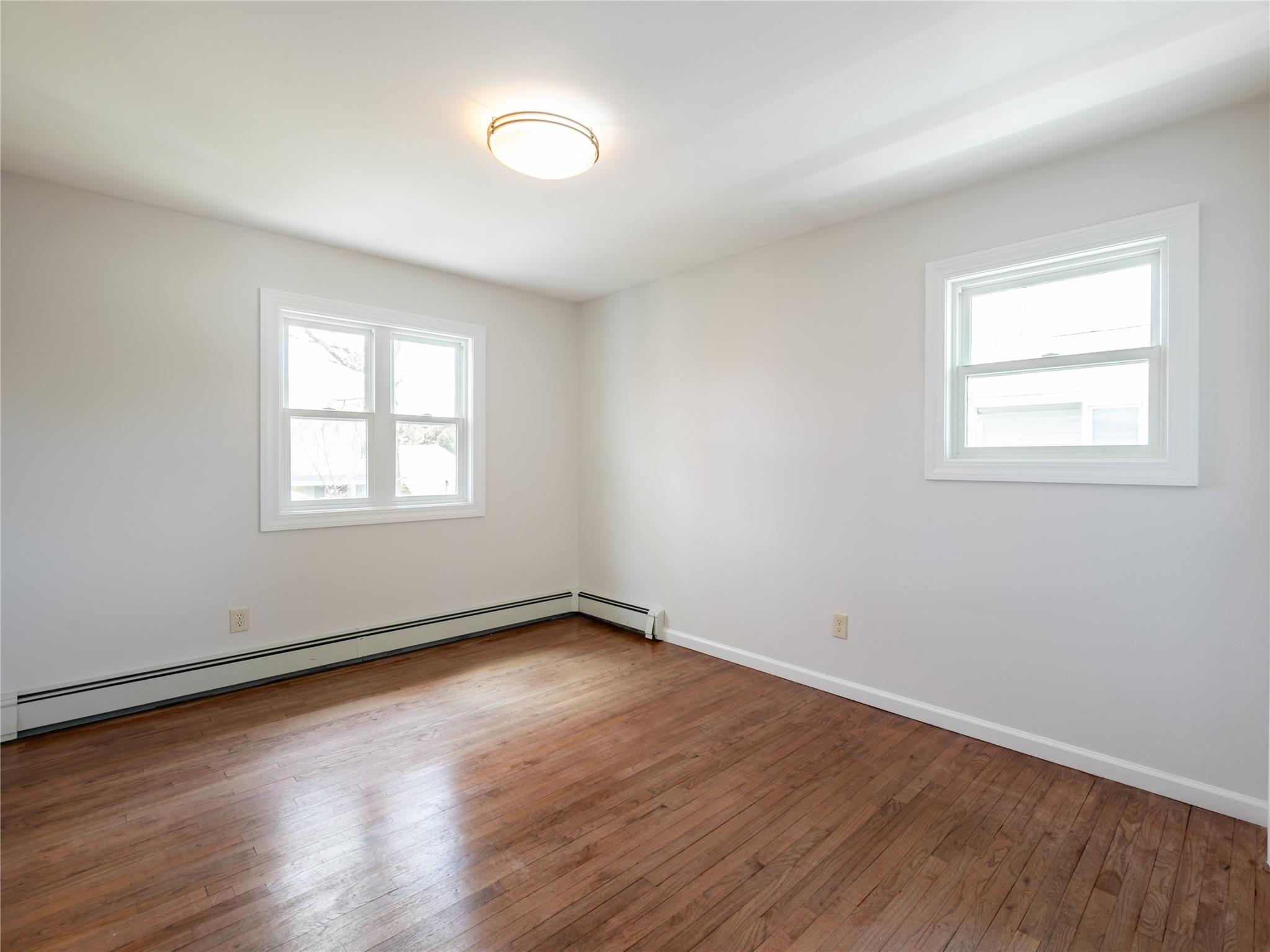 22 Heathcote Drive, Albertson, New York image 14