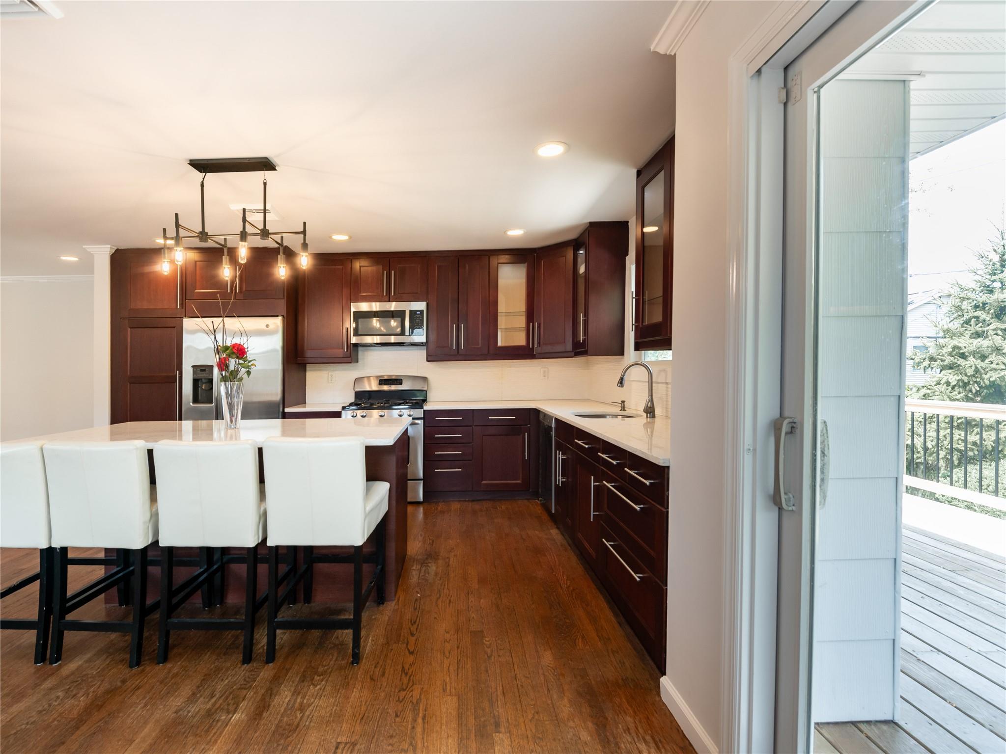 22 Heathcote Drive, Albertson, New York image 7