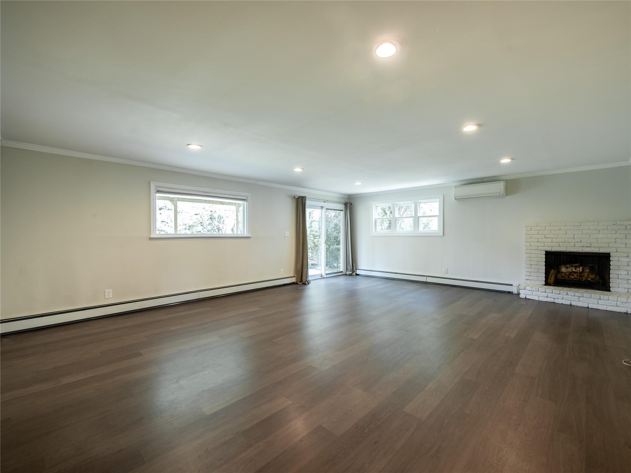 22 Heathcote Drive, Albertson, New York image 17