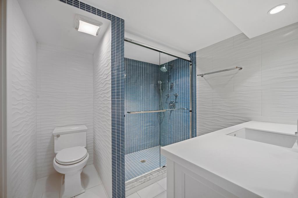 58 Beverly Road, Great Neck, New York image 31