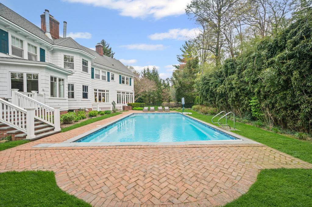 58 Beverly Road, Great Neck, New York image 35
