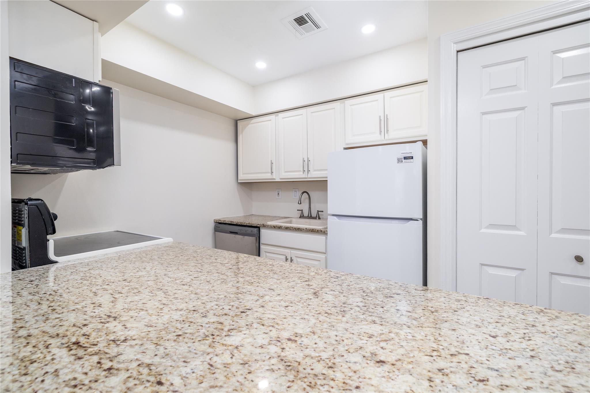 100 Daly Boulevard #1509, Oceanside, New York image 7
