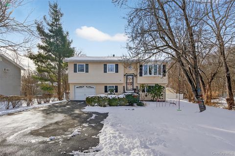 95 Sutton Park Road Poughkeepsie NY 12603