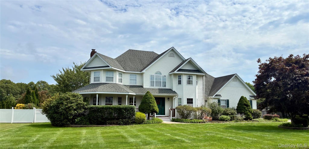 Photo of 5 Old Neck Court, Manorville, NY 11949 (MLS # 1049019)