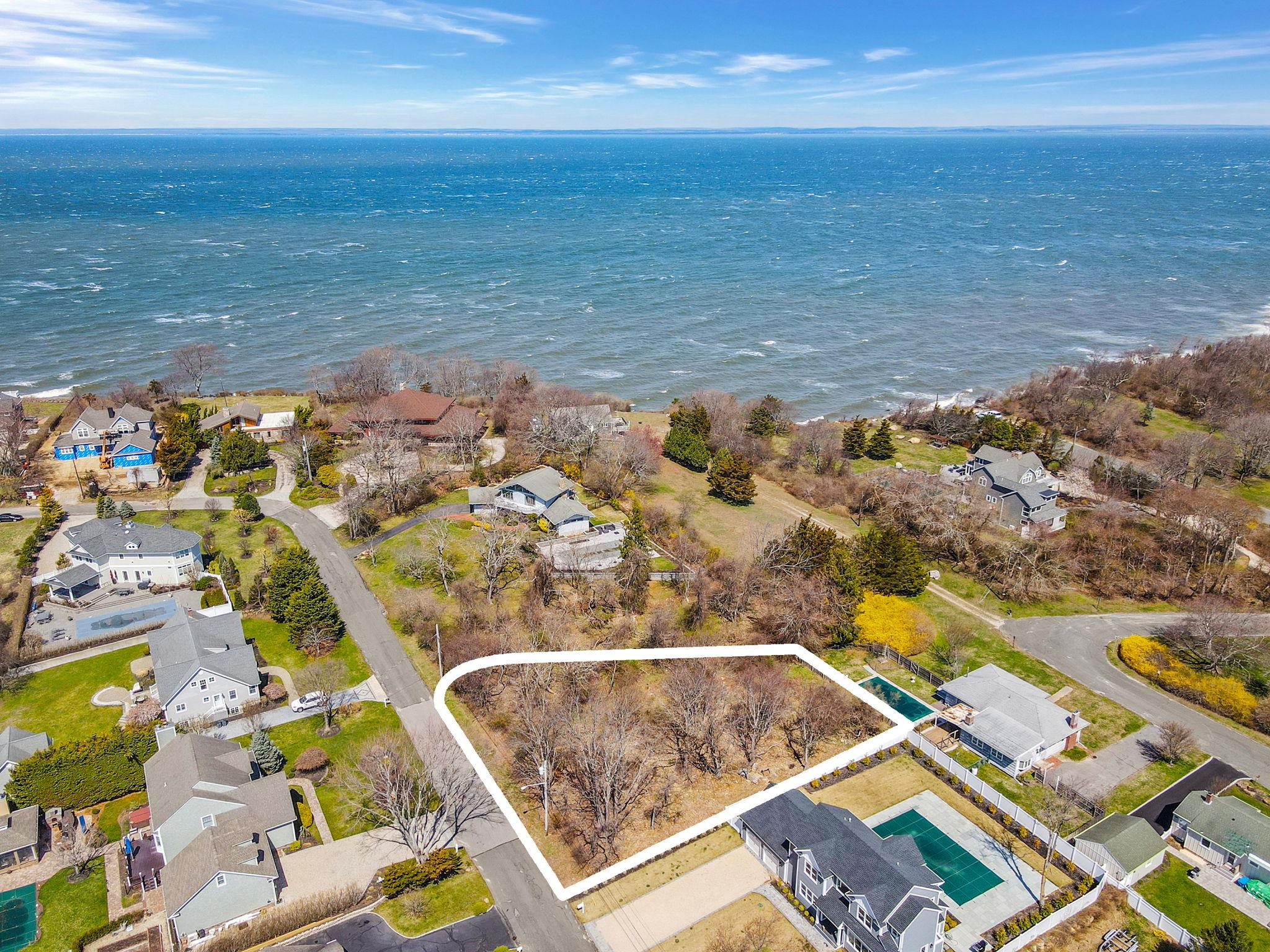 1050 Tasker Lane, Greenport, New York image 1