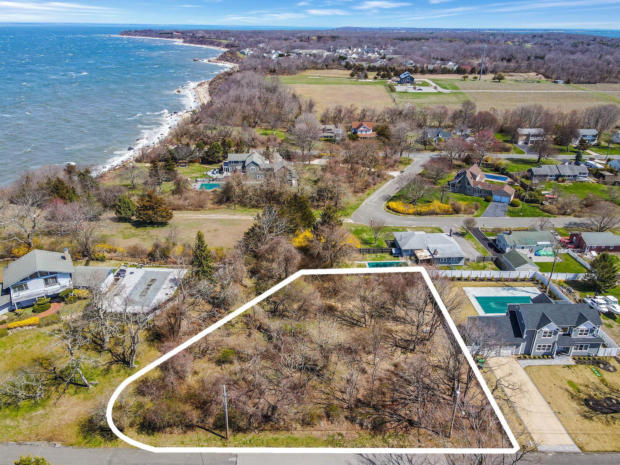 1050 Tasker Lane, Greenport, New York image 4