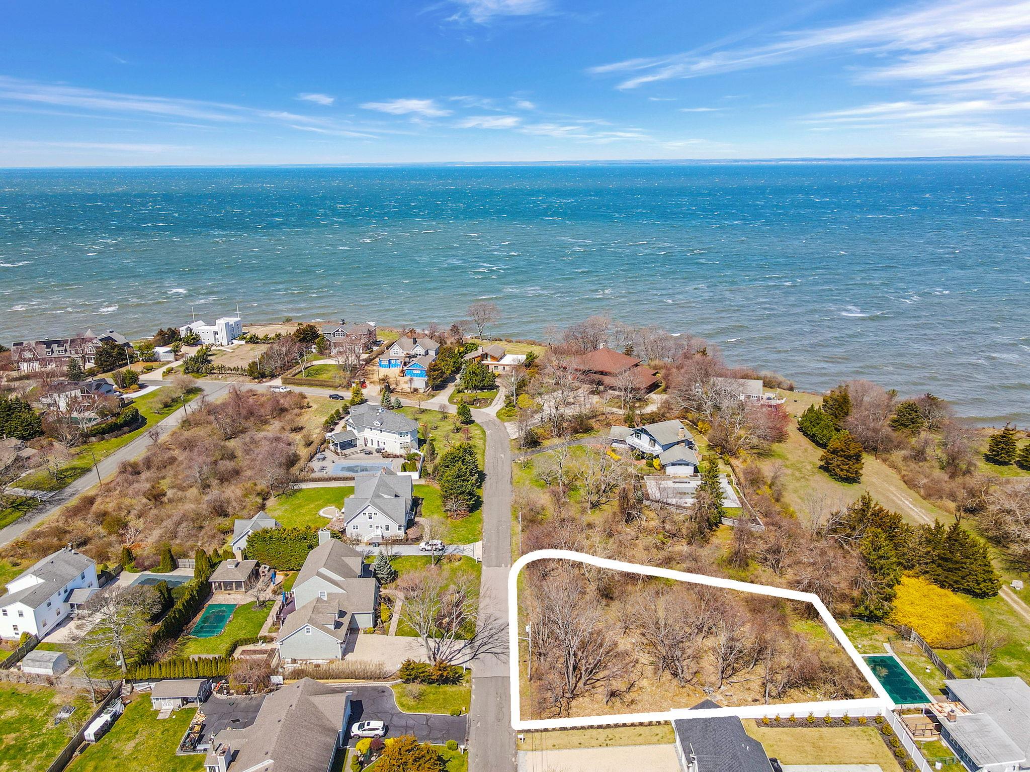 1050 Tasker Lane, Greenport, New York image 2