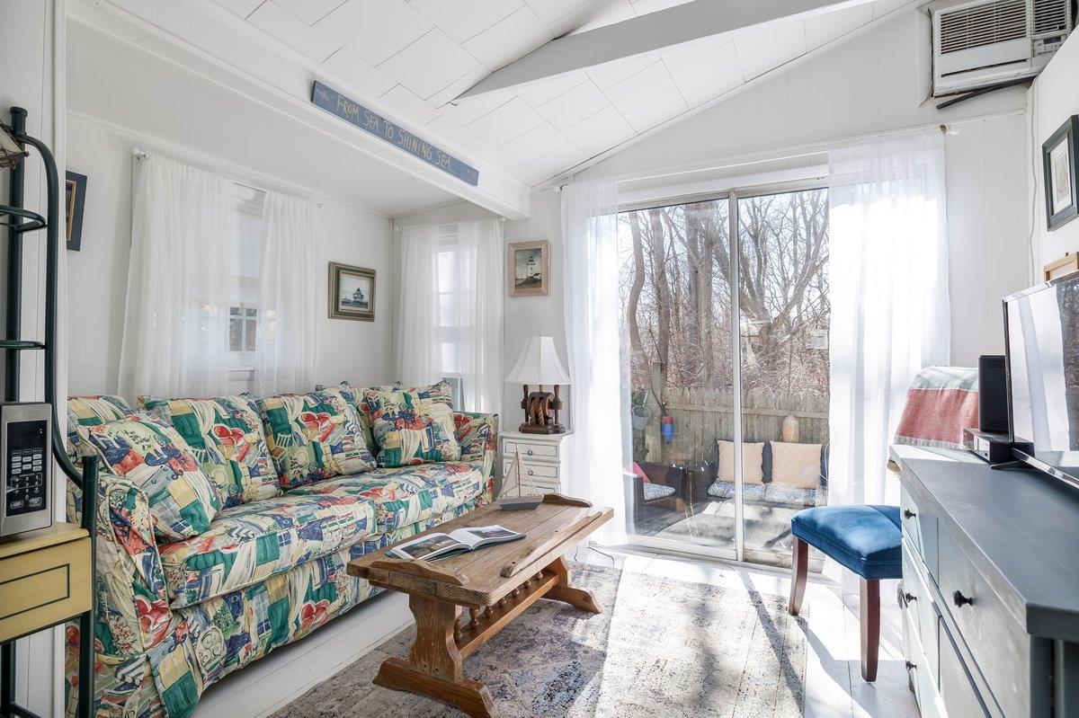 19 Anchor Path, Baiting Hollow, New York image 6