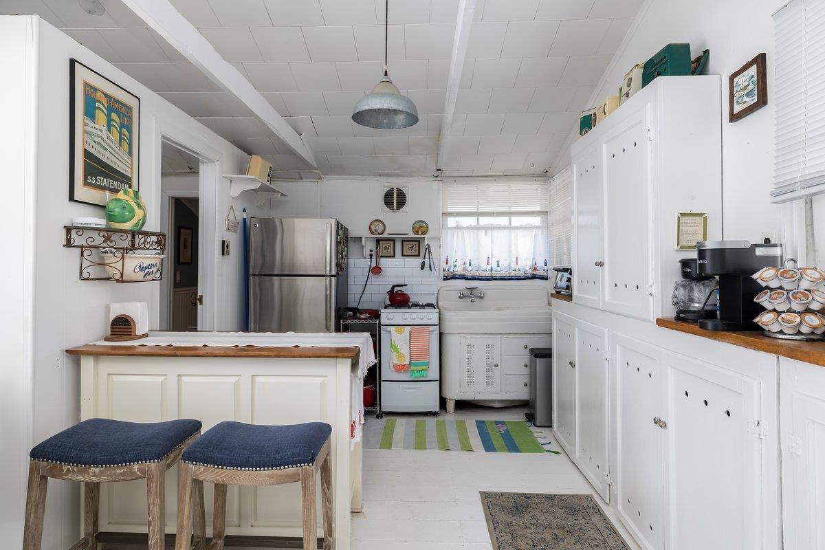 19 Anchor Path, Baiting Hollow, New York image 3