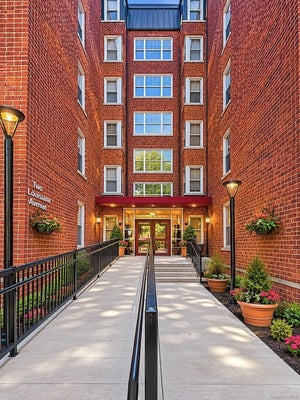 2 LOUISIANA AVE APT 4B, BRONXVILLE, NY 10708 - Image cb6e8d7ca5b4d8a42e05bb88c78bd20d/2233879401