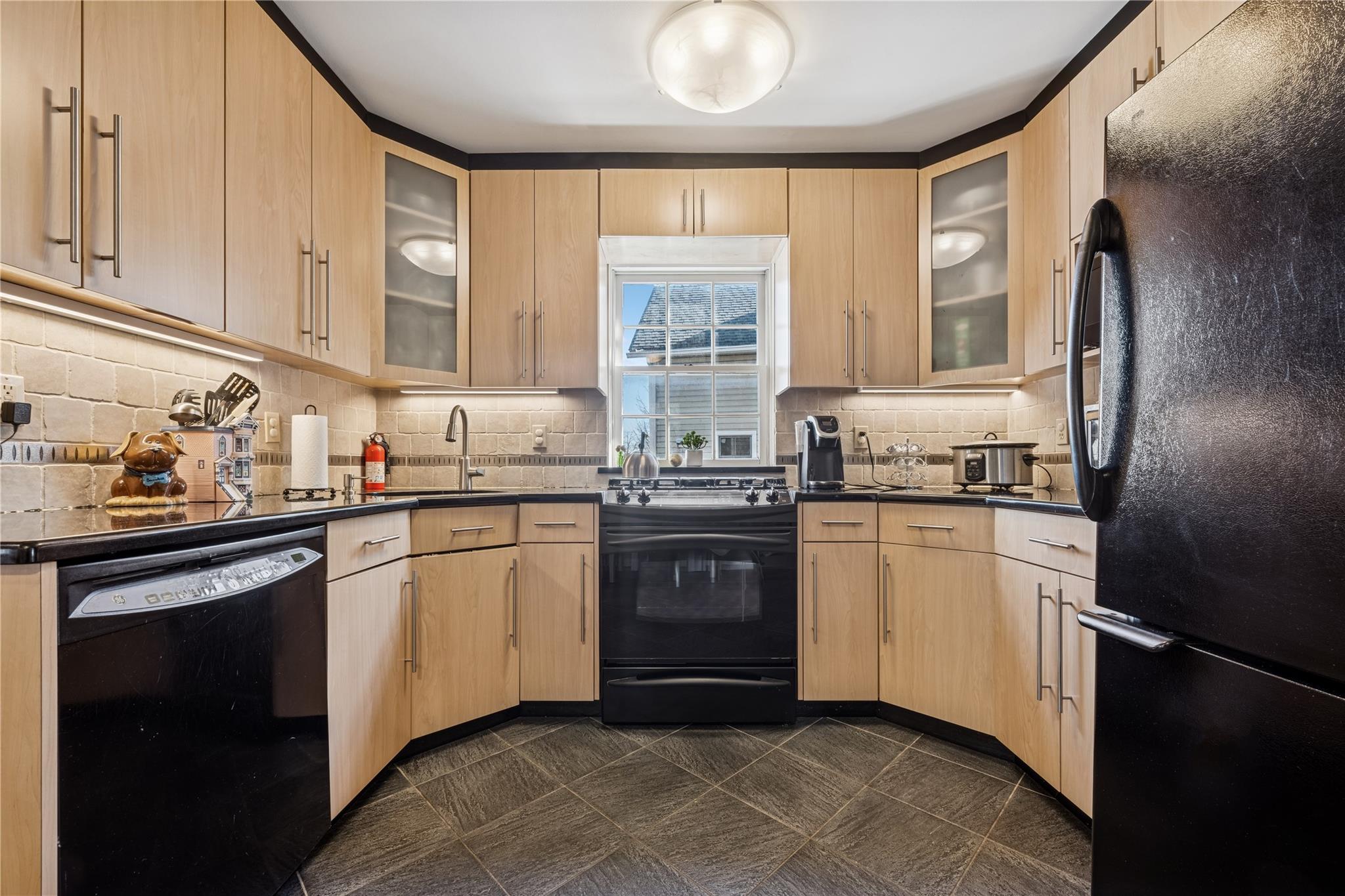 1127 Old Northern Boulevard, Roslyn, New York image 8