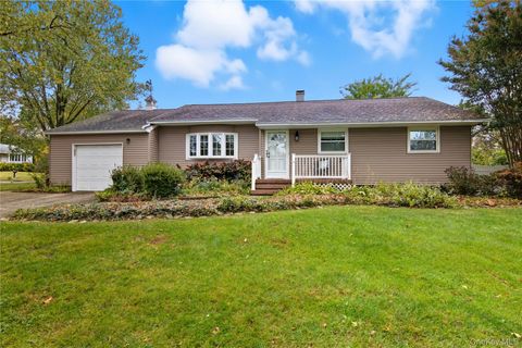 1 Bruce Lane East Northport NY 11731
