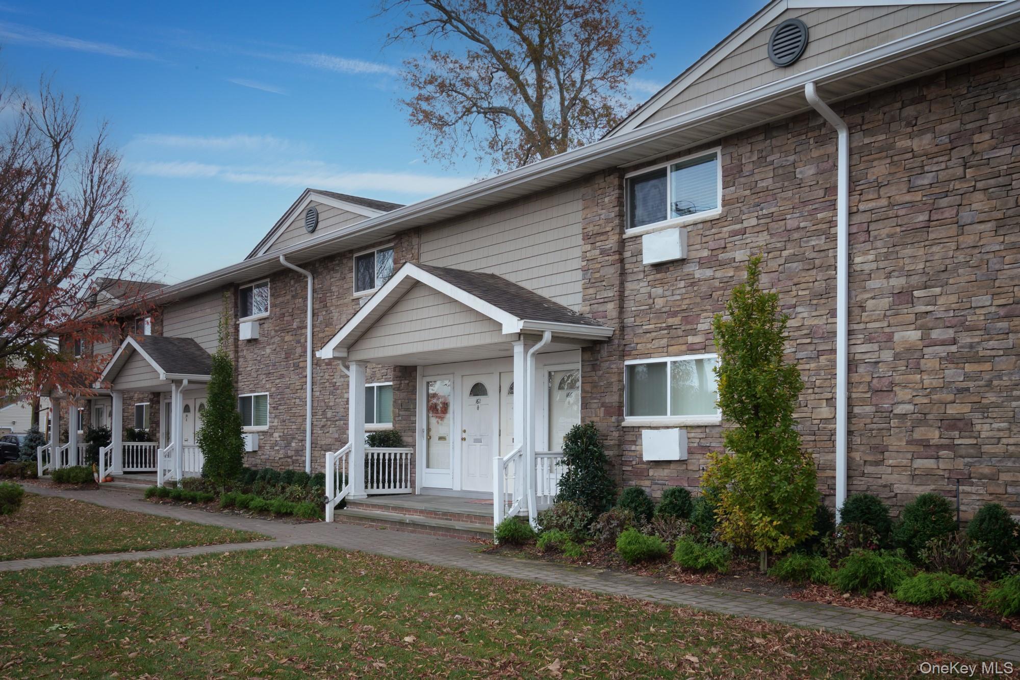 97 Locust Avenue L097