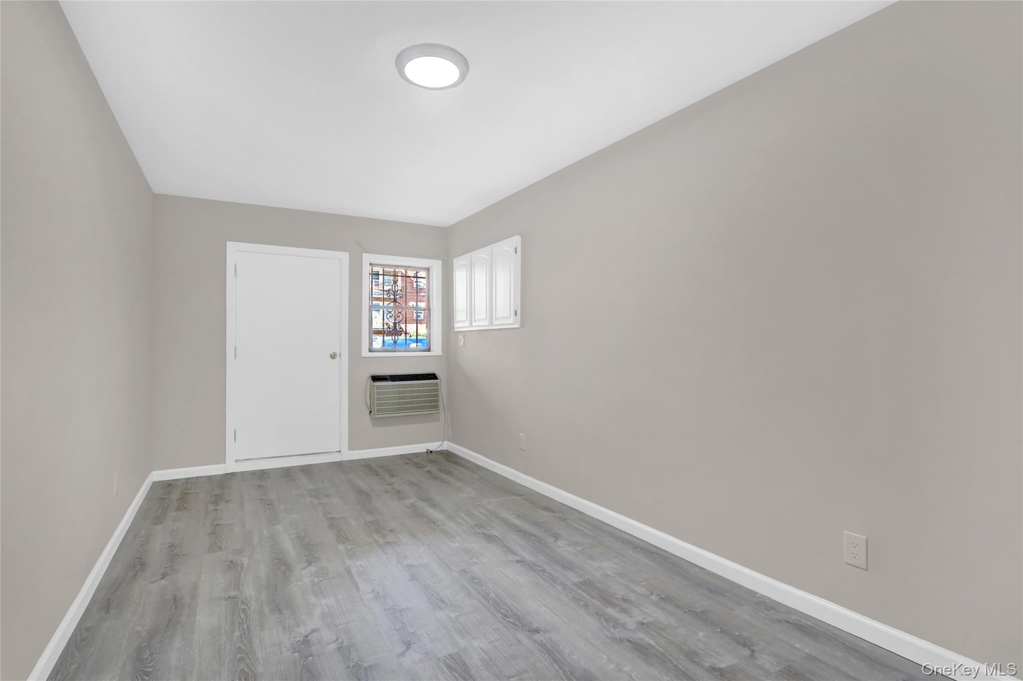 655 E 85th Street