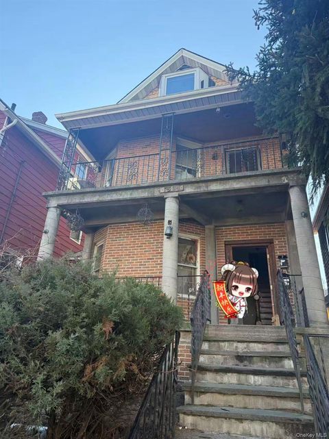 1580 Castleton Avenue Staten Island NY 10302