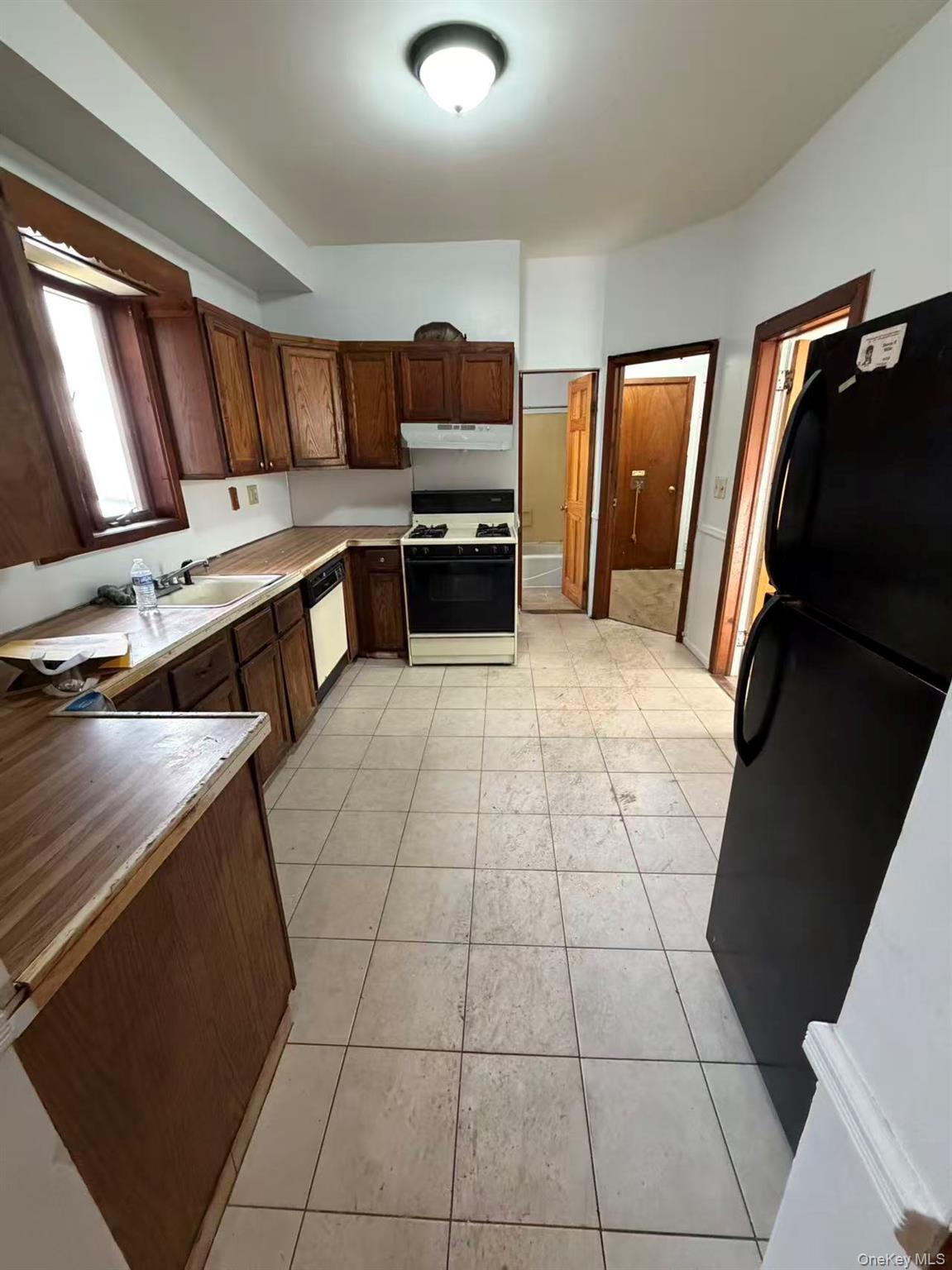 1580 Castleton Avenue