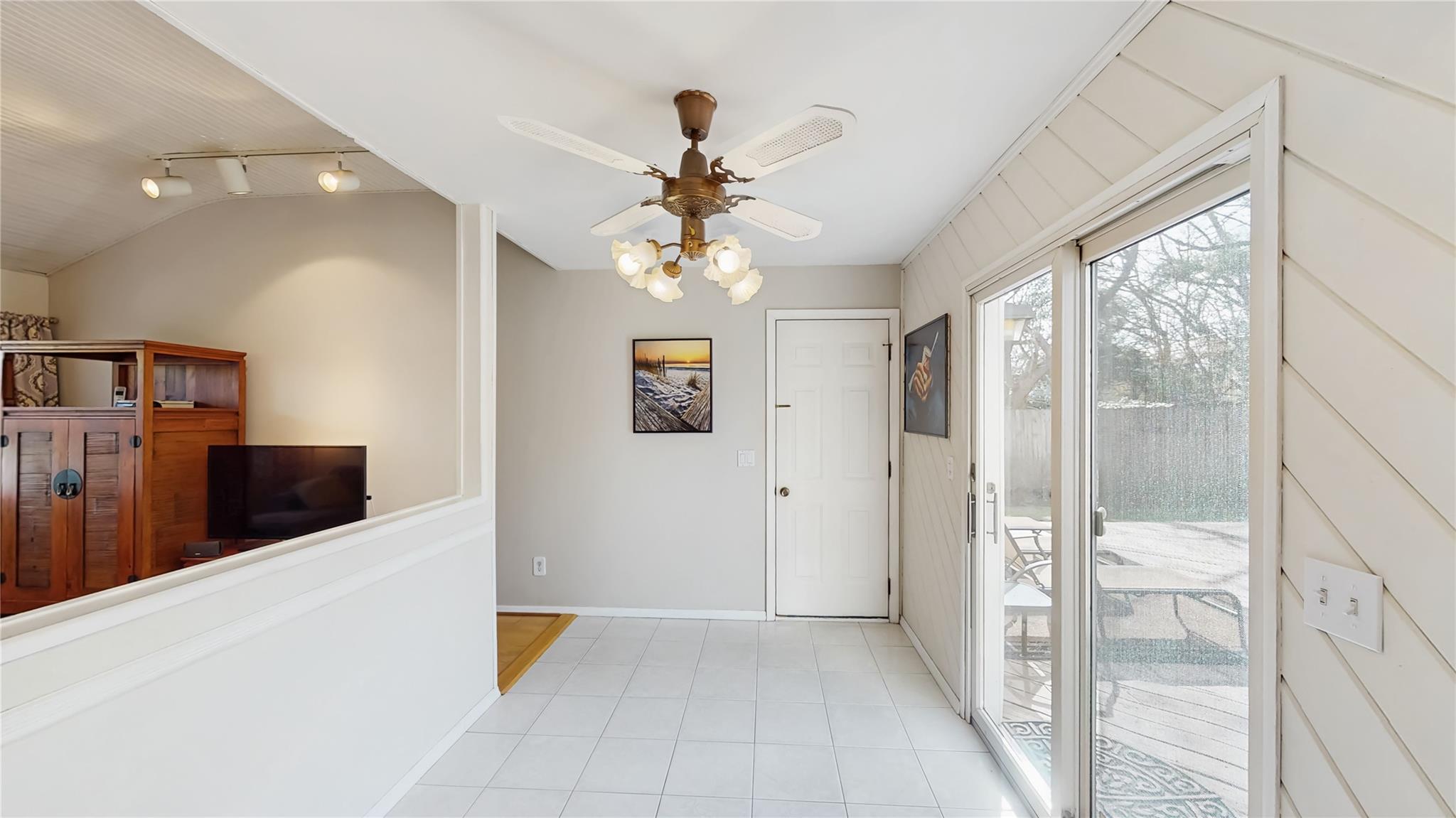 6 New Dorp Place, Melville, New York image 15