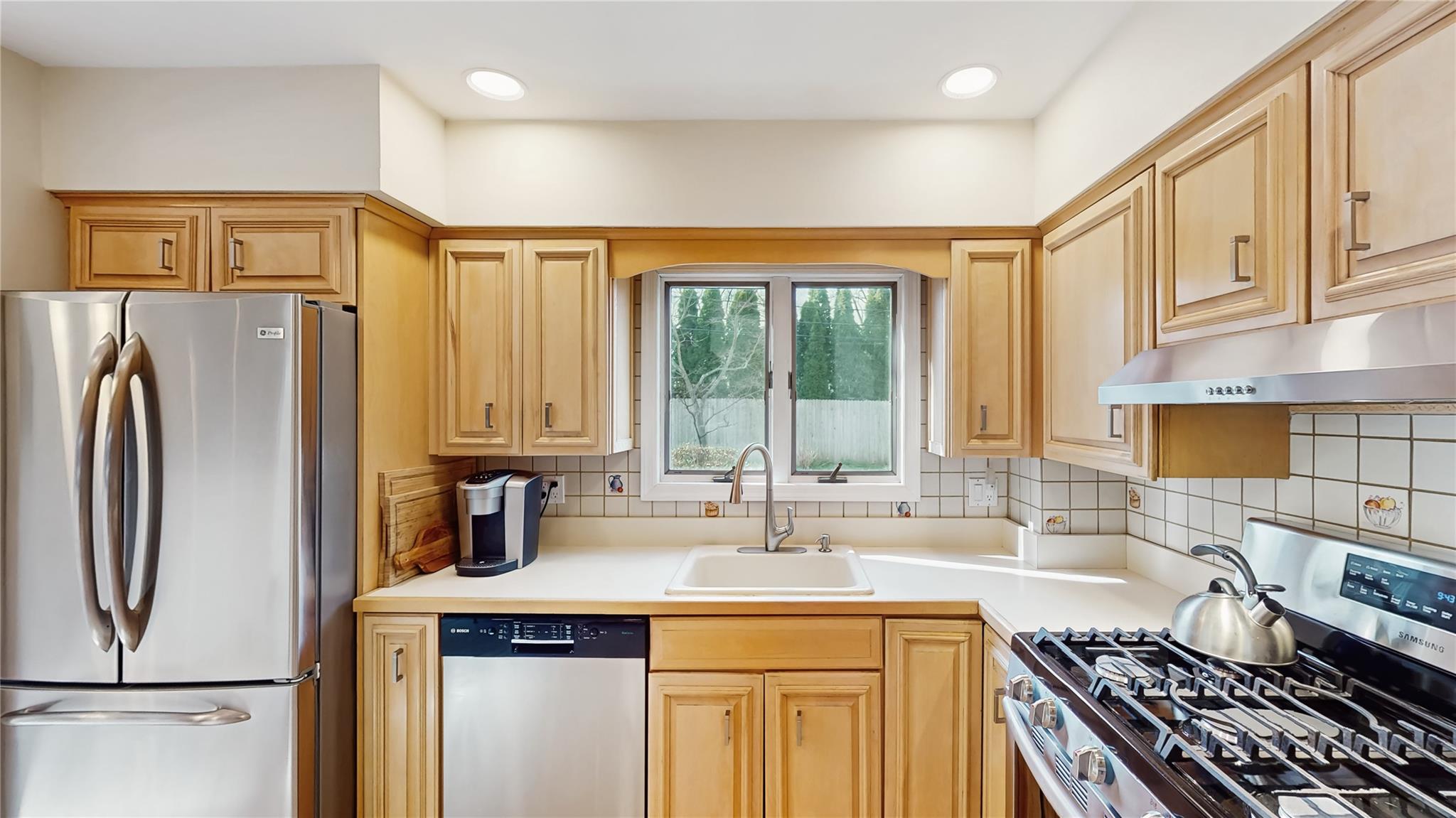 6 New Dorp Place, Melville, New York image 12