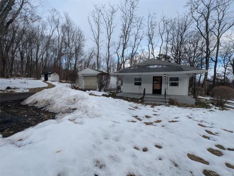 2 Quannacut Road Pine Bush NY 12566